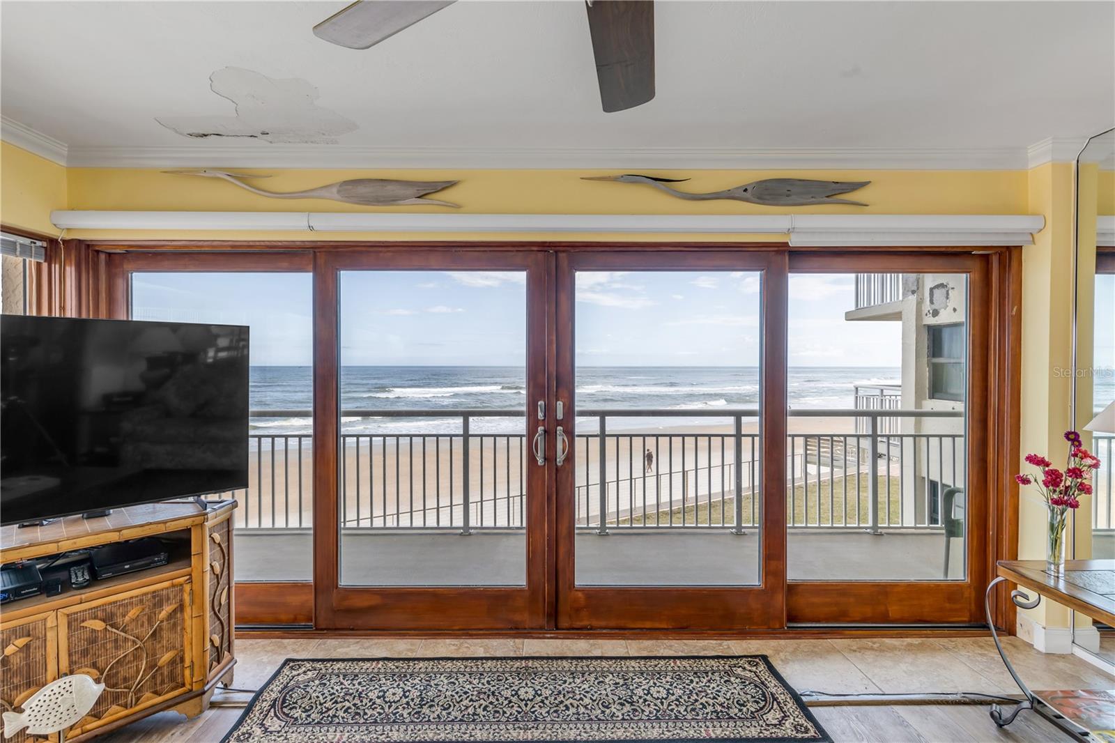 4811 SAXON DRIVE C102