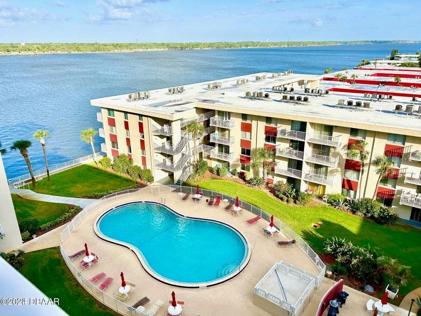 RIVERSIDE CONDO - Residential