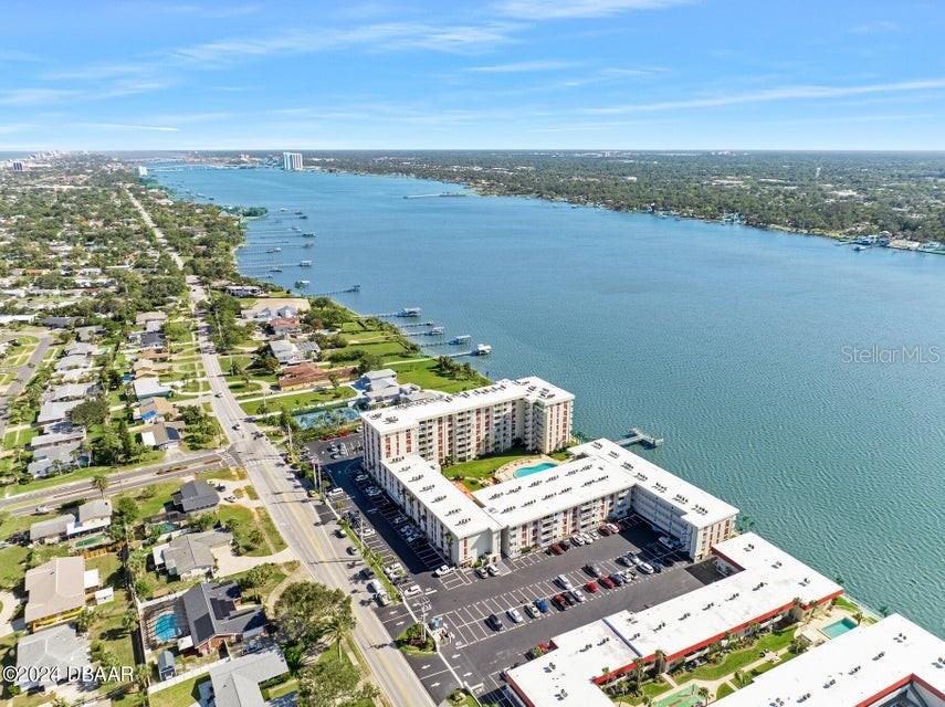 RIVERSIDE CONDO - Residential