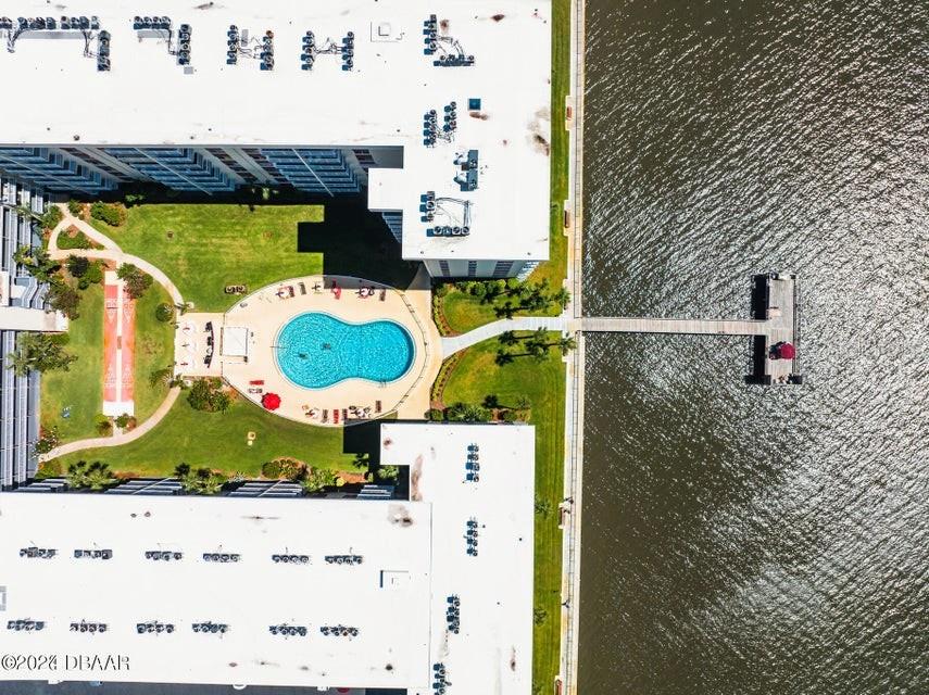 RIVERSIDE CONDO - Residential