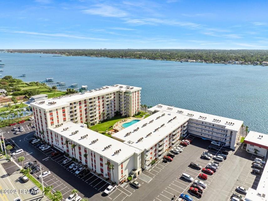 RIVERSIDE CONDO - Residential