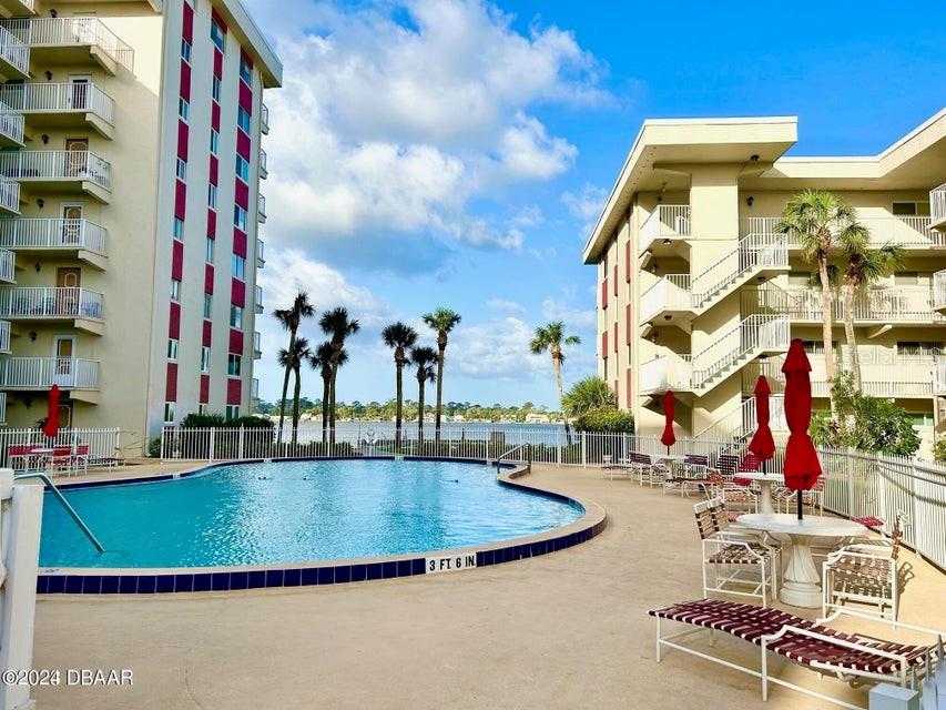 RIVERSIDE CONDO - Residential