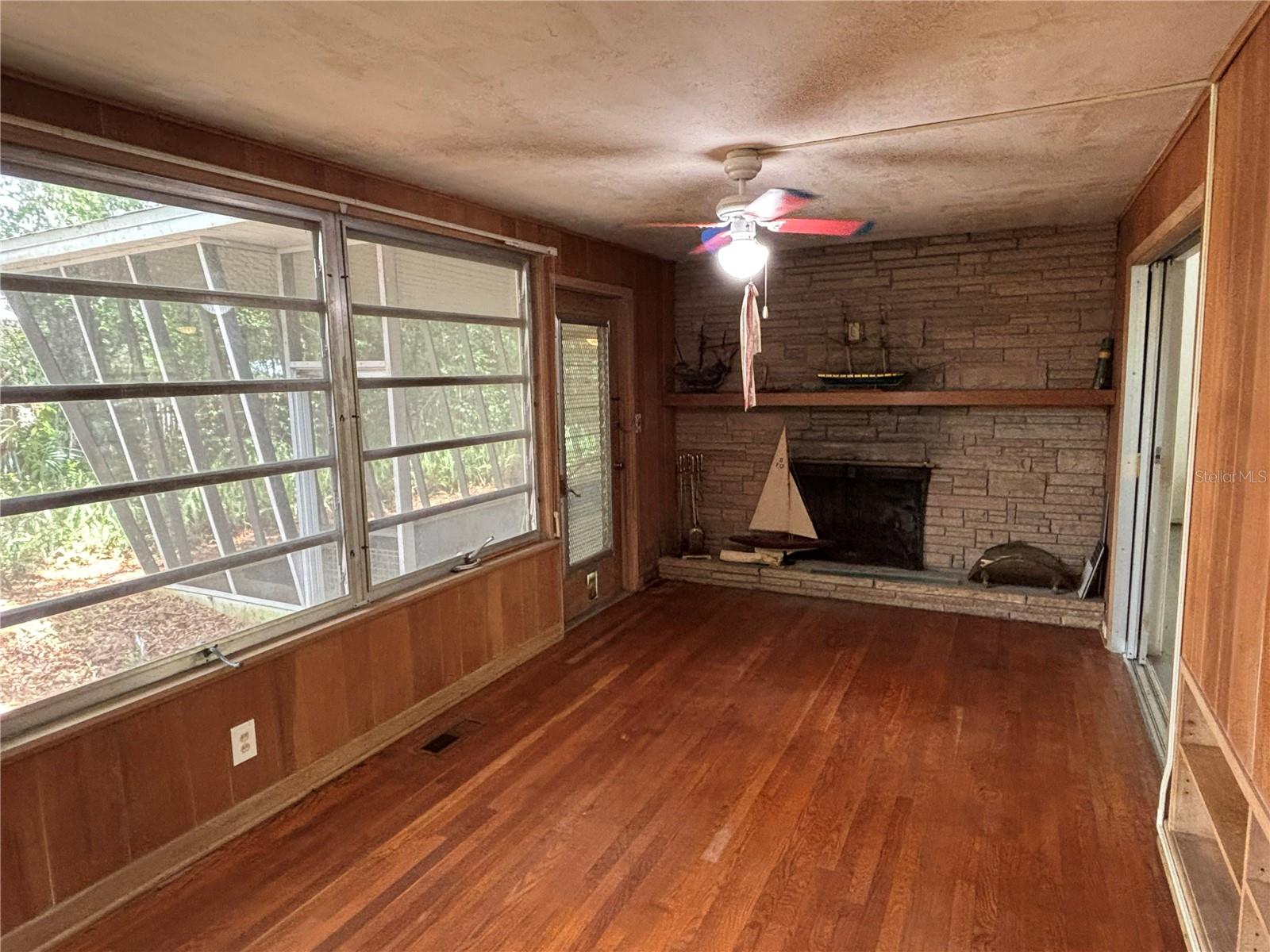 22 POINSETTIA DRIVE