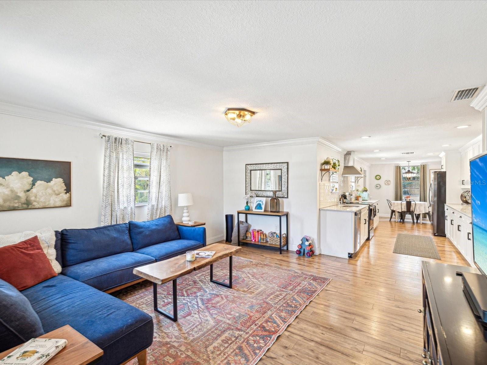 106 W LOUISIANA AVENUE
