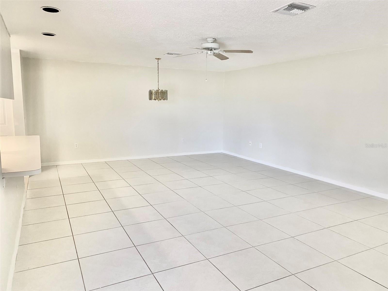 1129 APPLE TERRACE