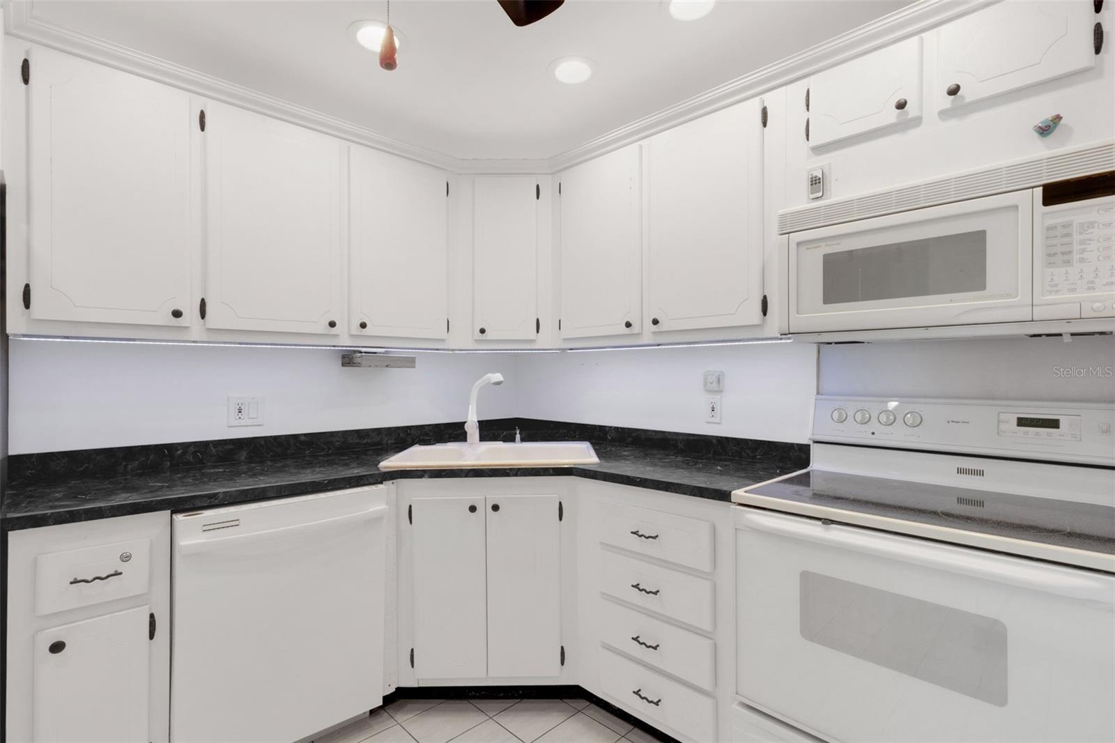 GARDENS THE CONDO - Residential