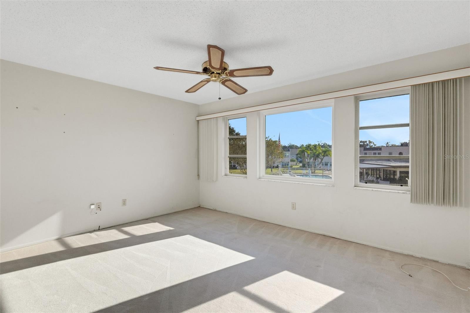 GARDENS THE CONDO - Residential