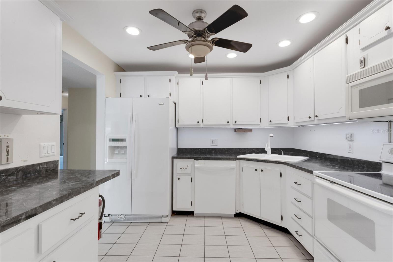 GARDENS THE CONDO - Residential