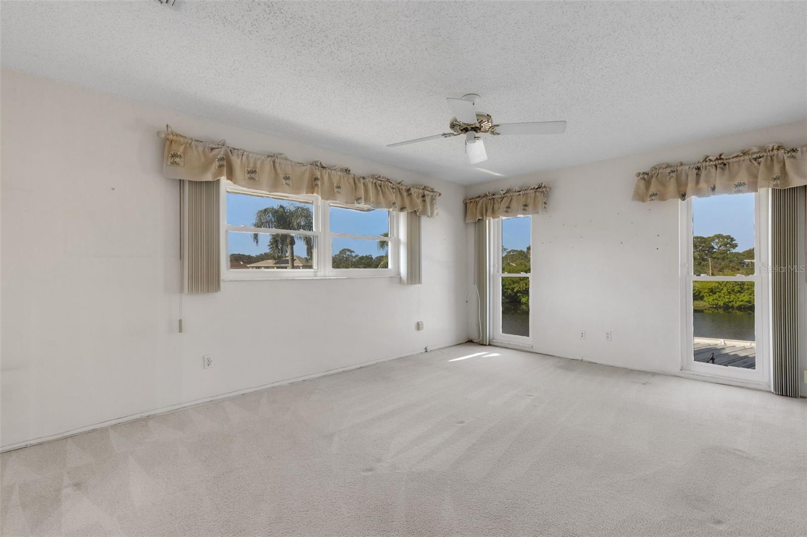 GARDENS THE CONDO - Residential