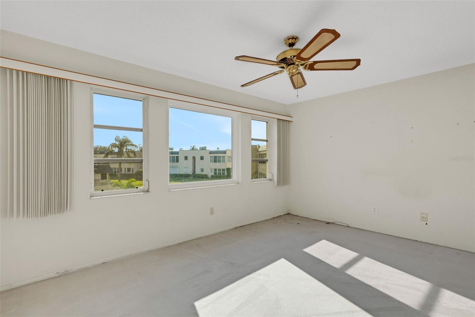 GARDENS THE CONDO - Residential