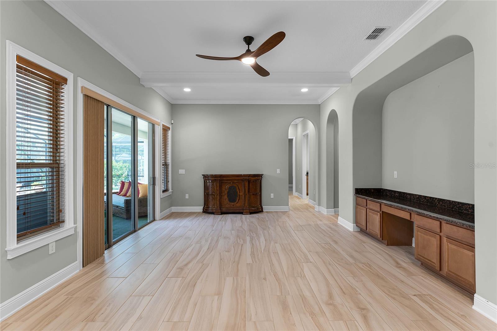 JOHNS LAKE POINTE - Residential Lease