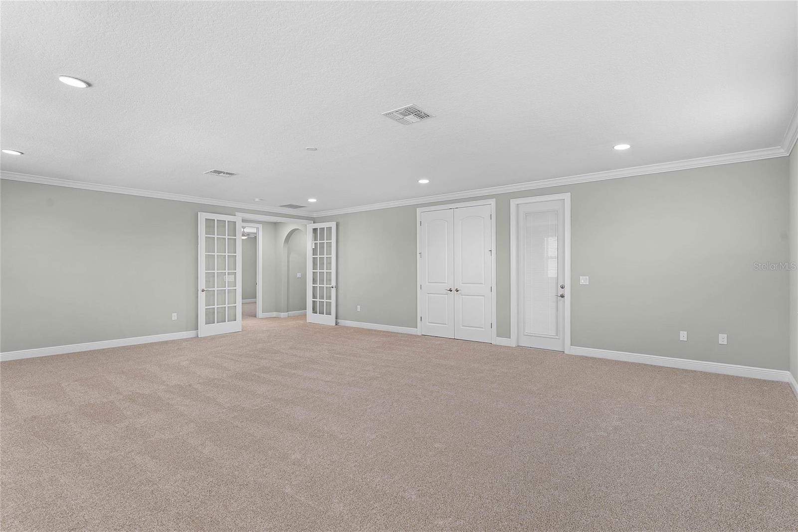 JOHNS LAKE POINTE - Residential Lease