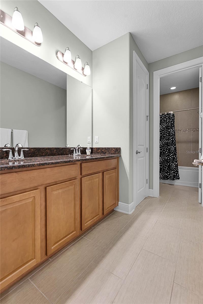 JOHNS LAKE POINTE - Residential Lease