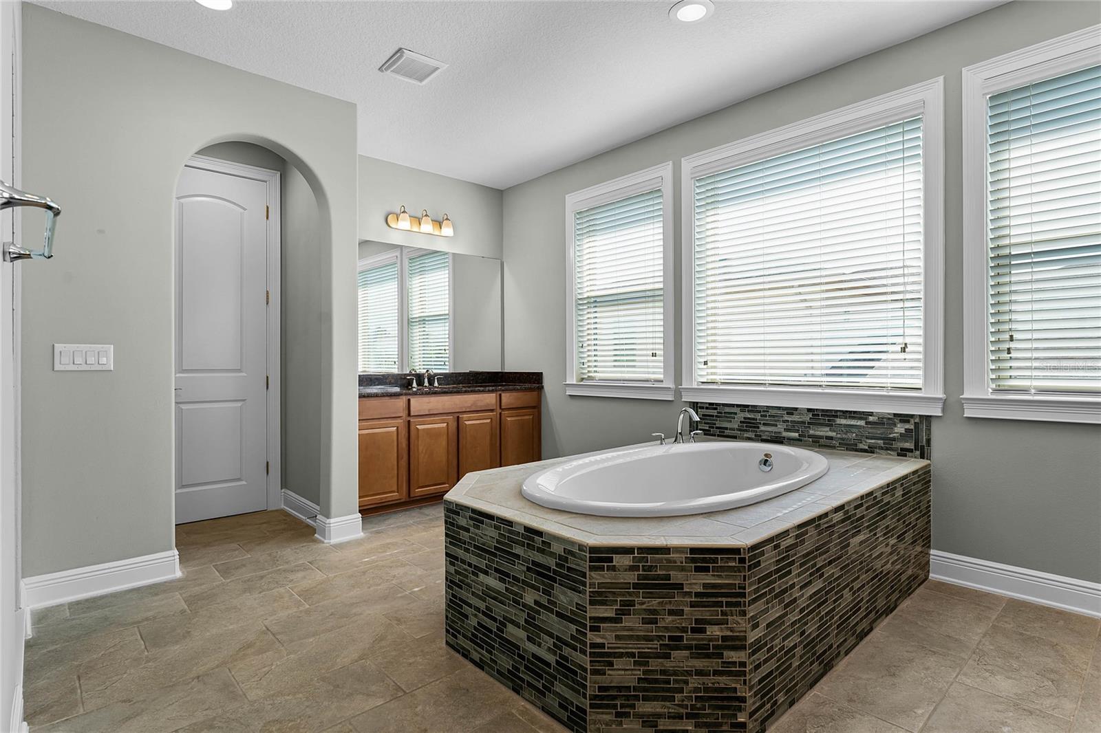 JOHNS LAKE POINTE - Residential Lease