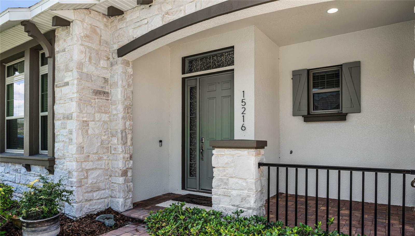 JOHNS LAKE POINTE - Residential Lease