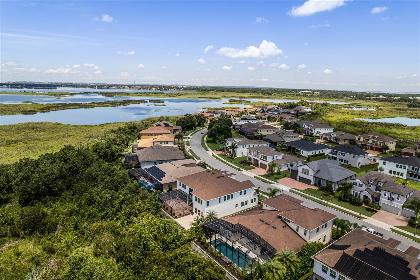 JOHNS LAKE POINTE - Residential Lease