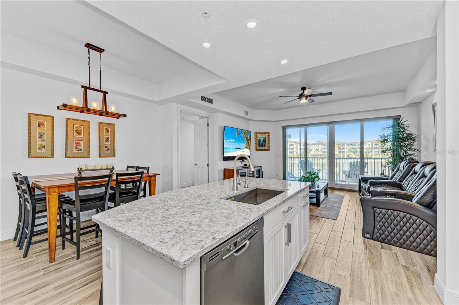 WATERFRONT AT MAIN STREET PH 1 - Residential