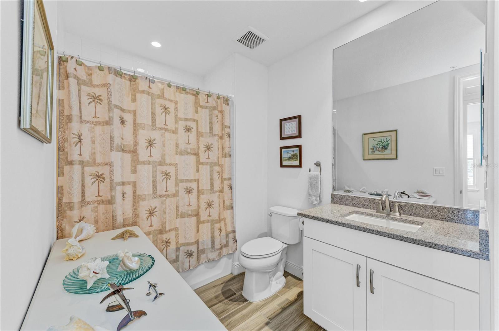 WATERFRONT AT MAIN STREET PH 1 - Residential