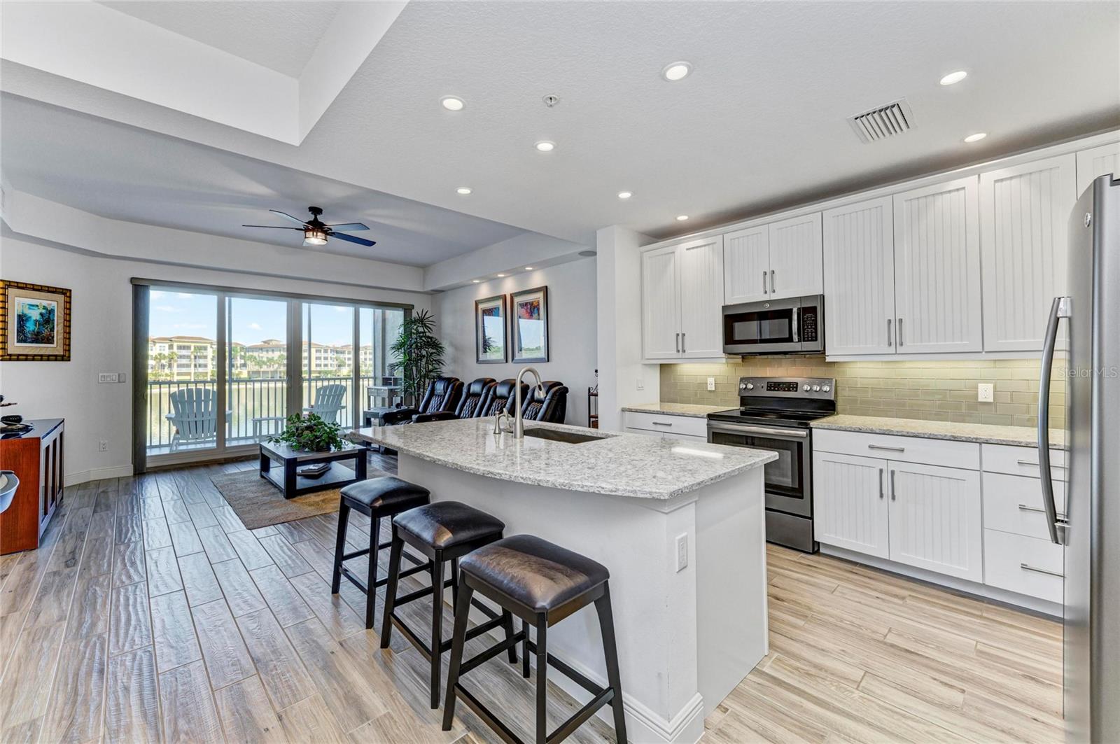 WATERFRONT AT MAIN STREET PH 1 - Residential