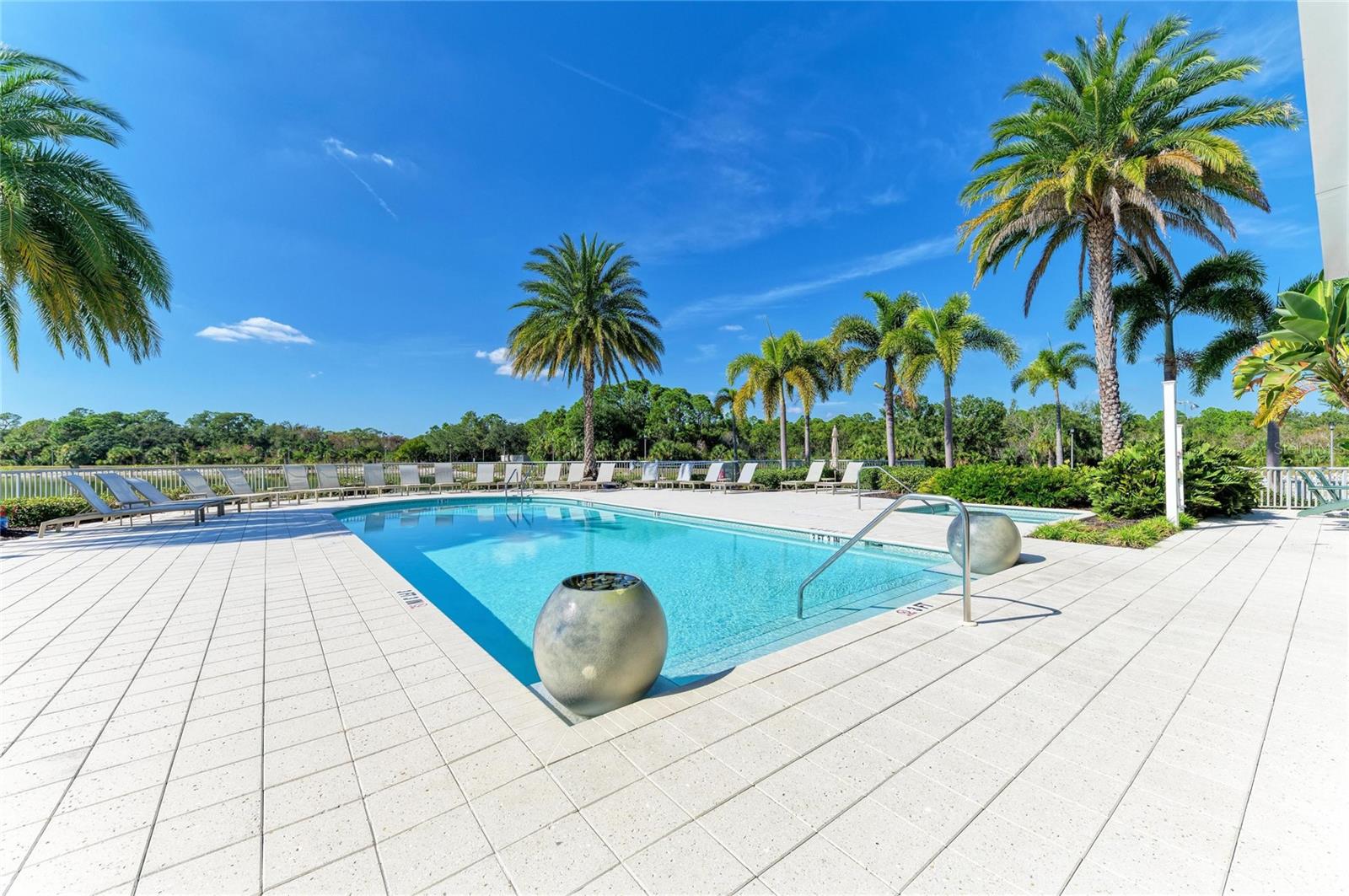 WATERFRONT AT MAIN STREET PH 1 - Residential