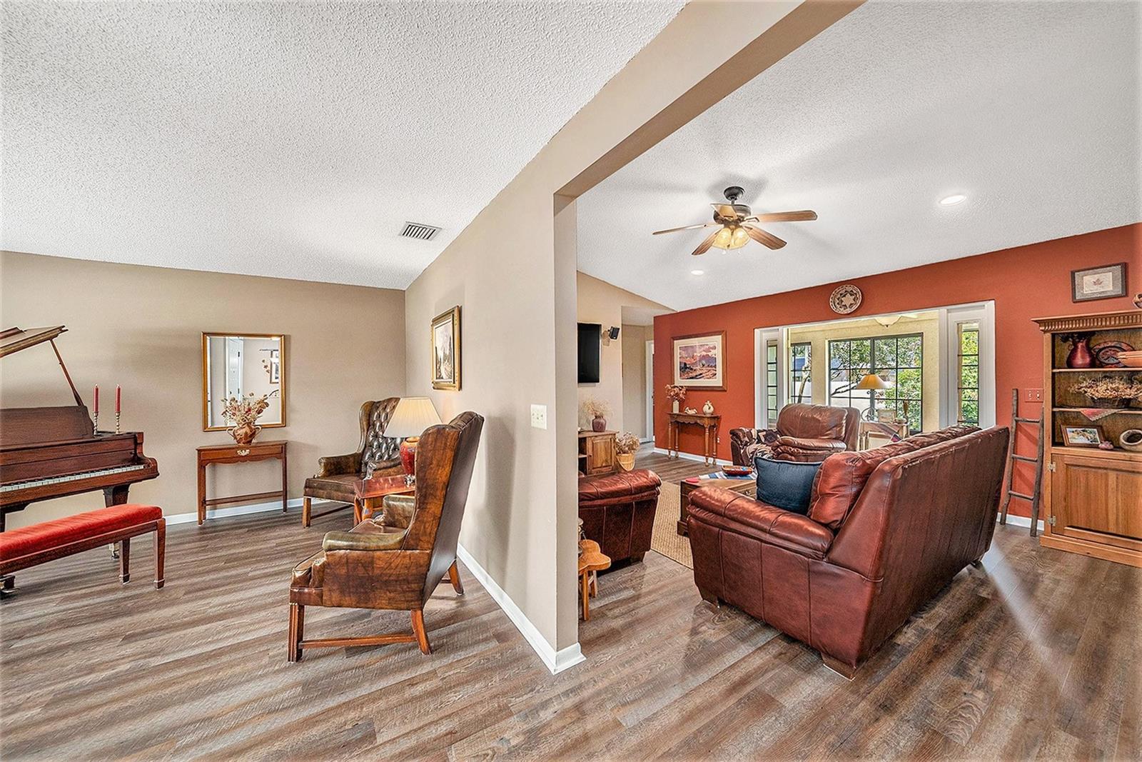 TEMPLE HILLS UNIT 1 - Residential