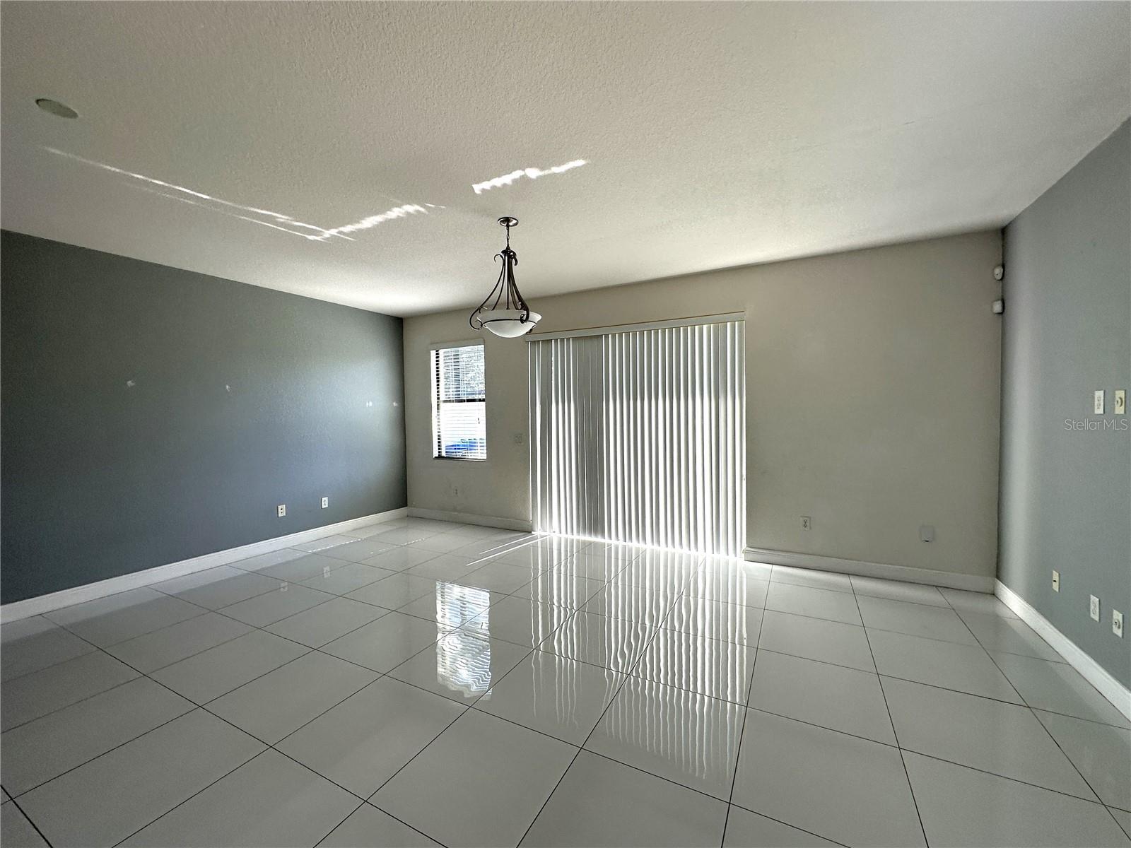 EAGLE CREEK PHASE 1C VILLAGE D 74/58 LOT 88 - Residential Lease