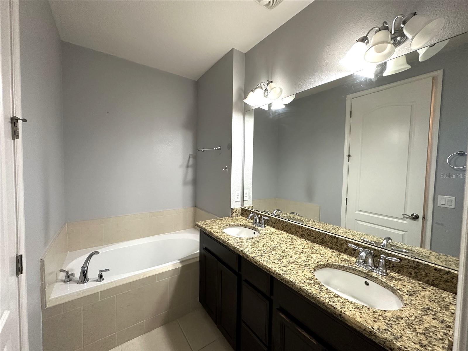 EAGLE CREEK PHASE 1C VILLAGE D 74/58 LOT 88 - Residential Lease