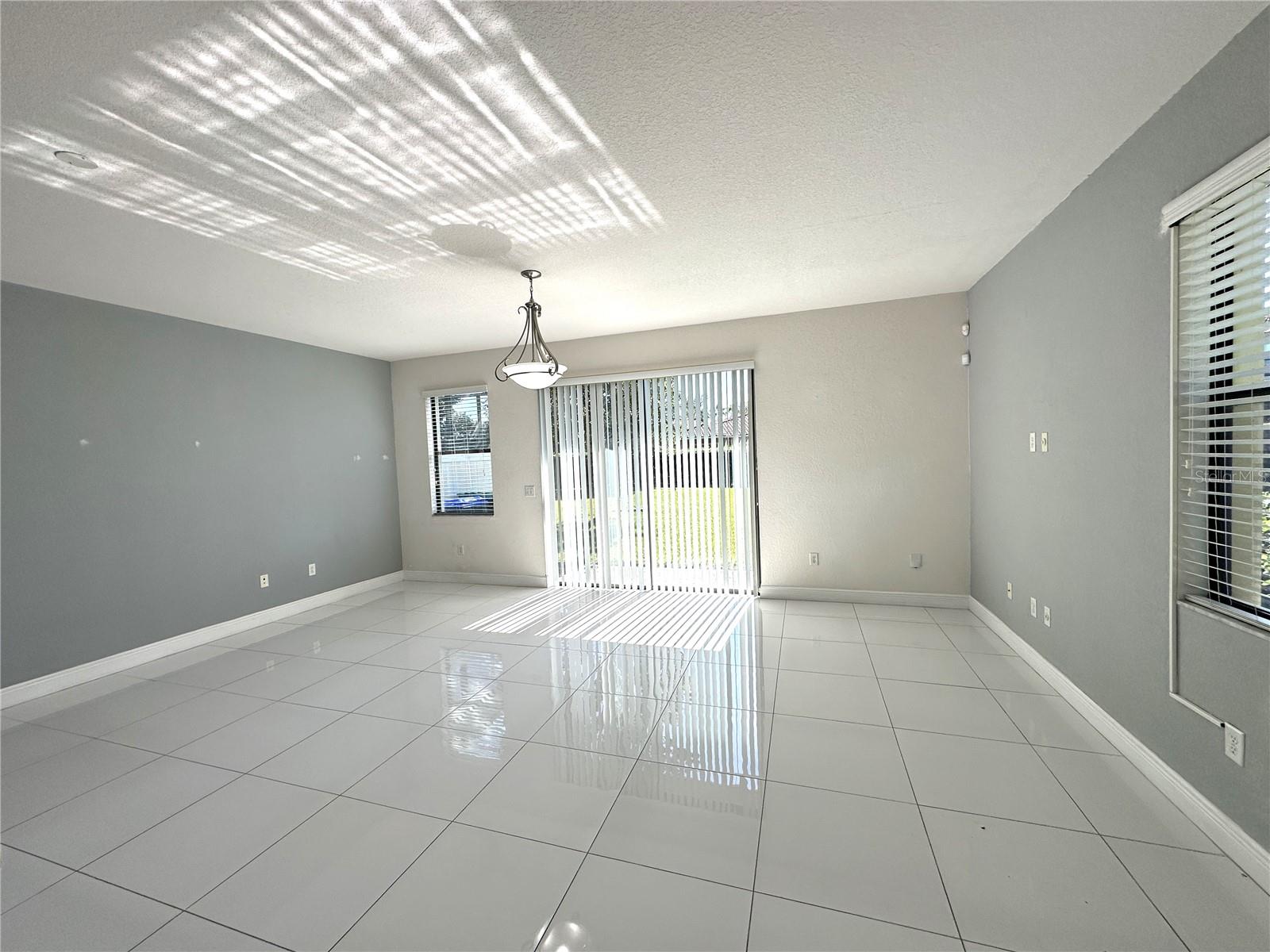 EAGLE CREEK PHASE 1C VILLAGE D 74/58 LOT 88 - Residential Lease