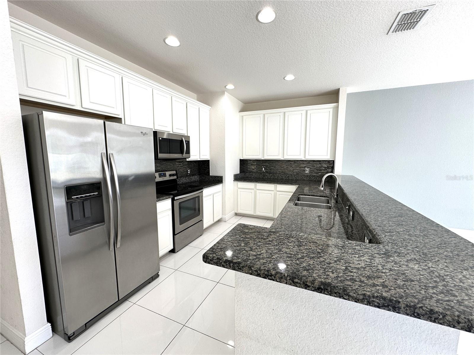 EAGLE CREEK PHASE 1C VILLAGE D 74/58 LOT 88 - Residential Lease