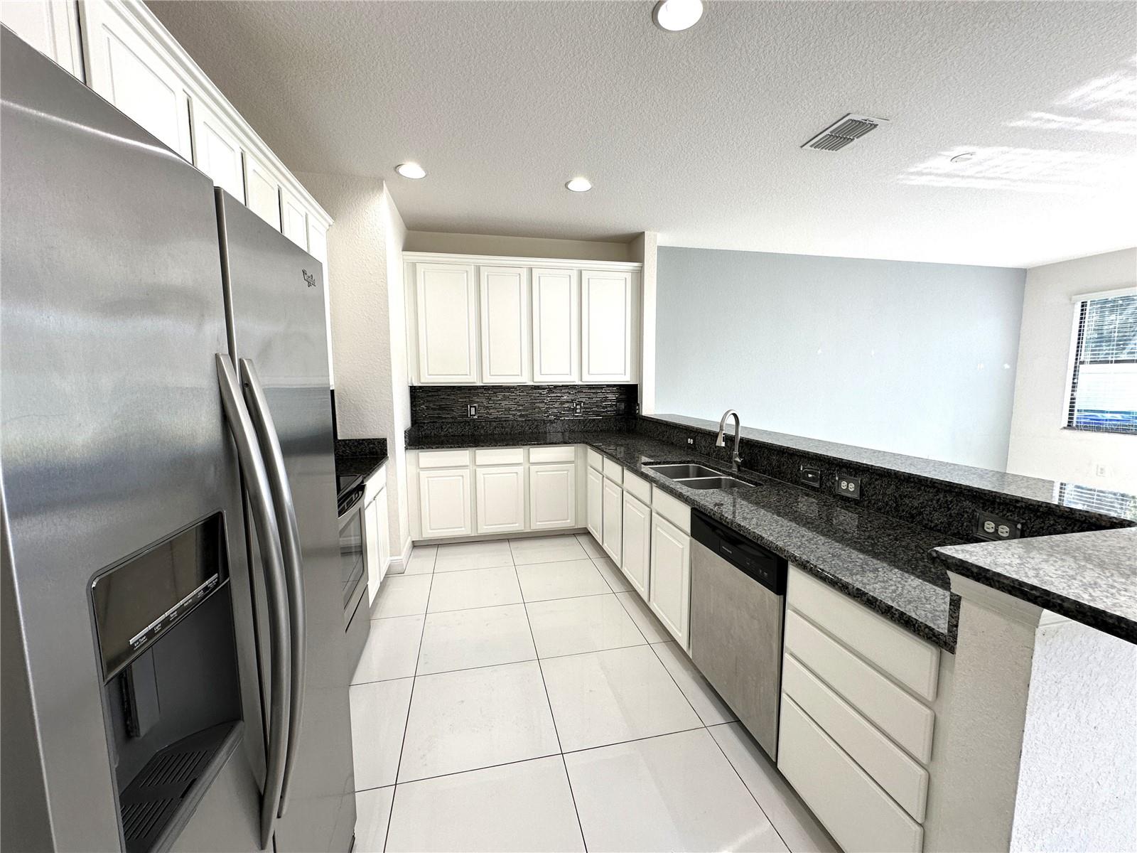 EAGLE CREEK PHASE 1C VILLAGE D 74/58 LOT 88 - Residential Lease