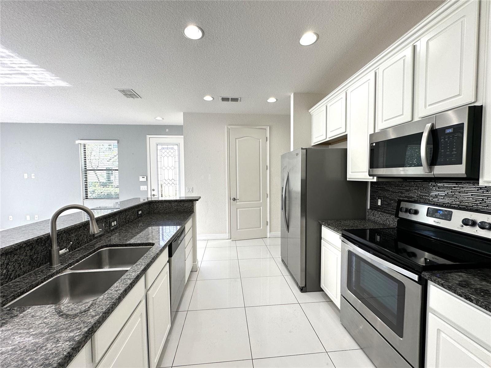 EAGLE CREEK PHASE 1C VILLAGE D 74/58 LOT 88 - Residential Lease