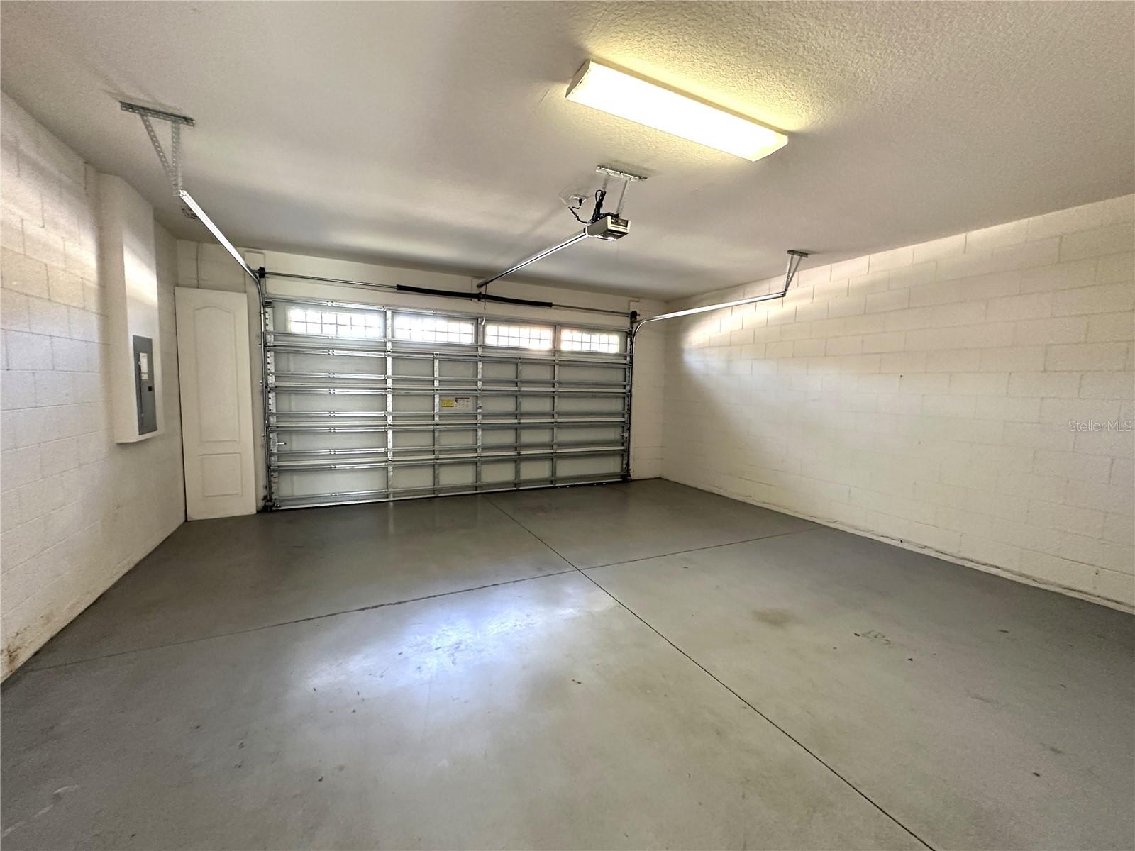 EAGLE CREEK PHASE 1C VILLAGE D 74/58 LOT 88 - Residential Lease