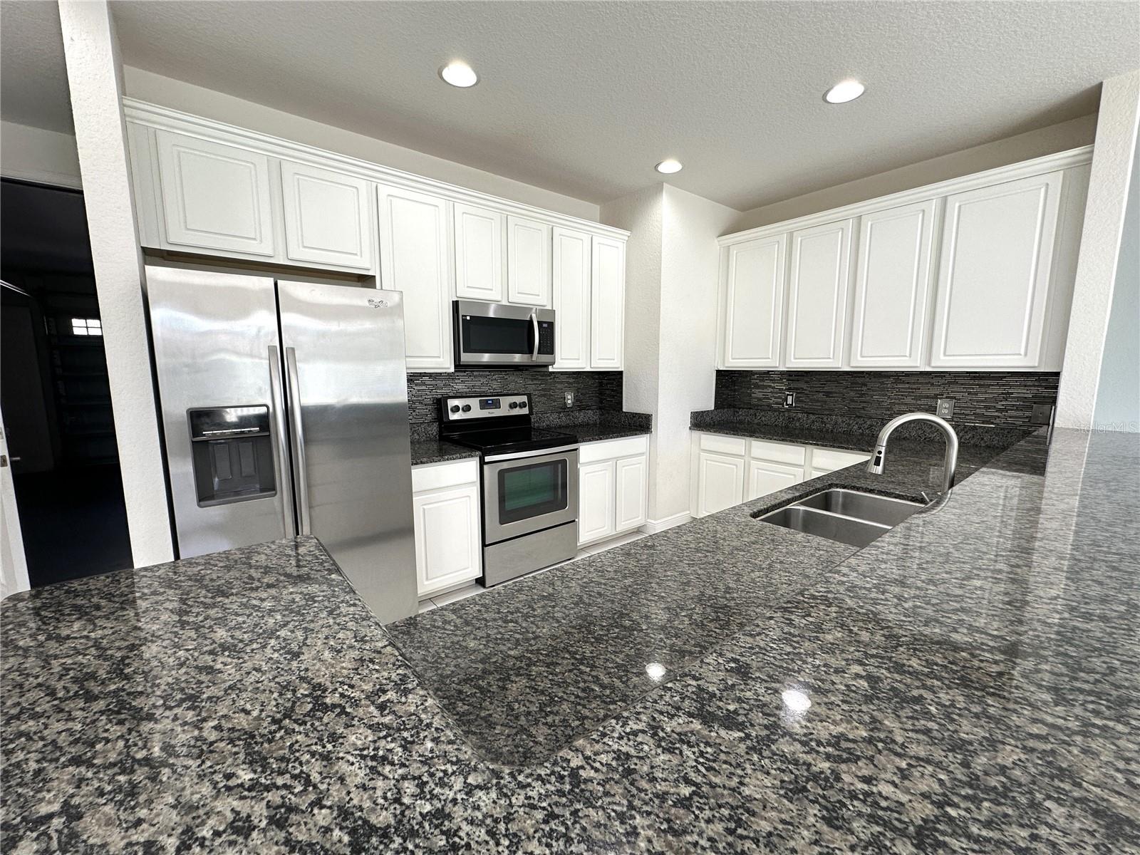 EAGLE CREEK PHASE 1C VILLAGE D 74/58 LOT 88 - Residential Lease