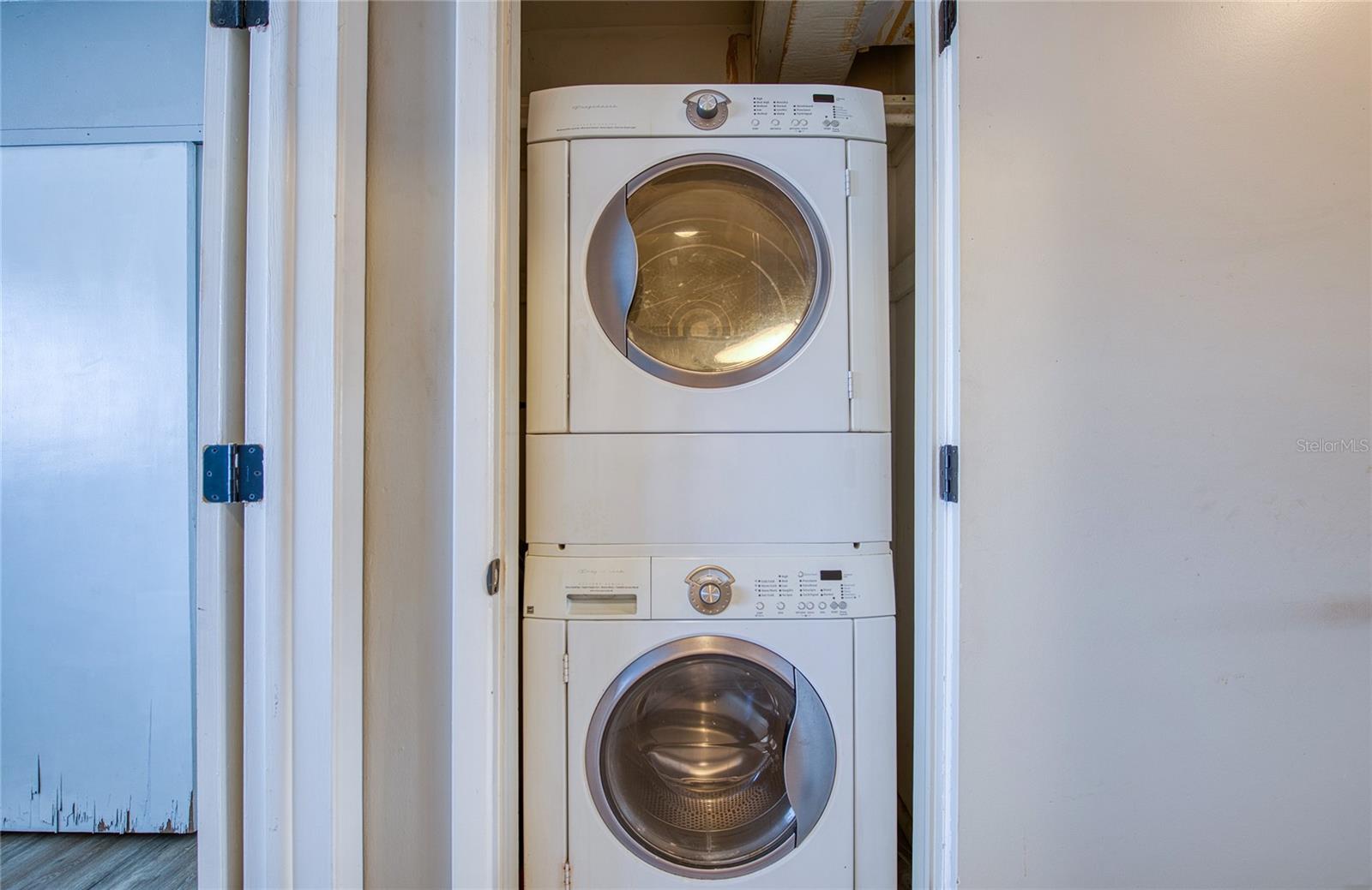 HARBOR CREST 400 APT - Residential