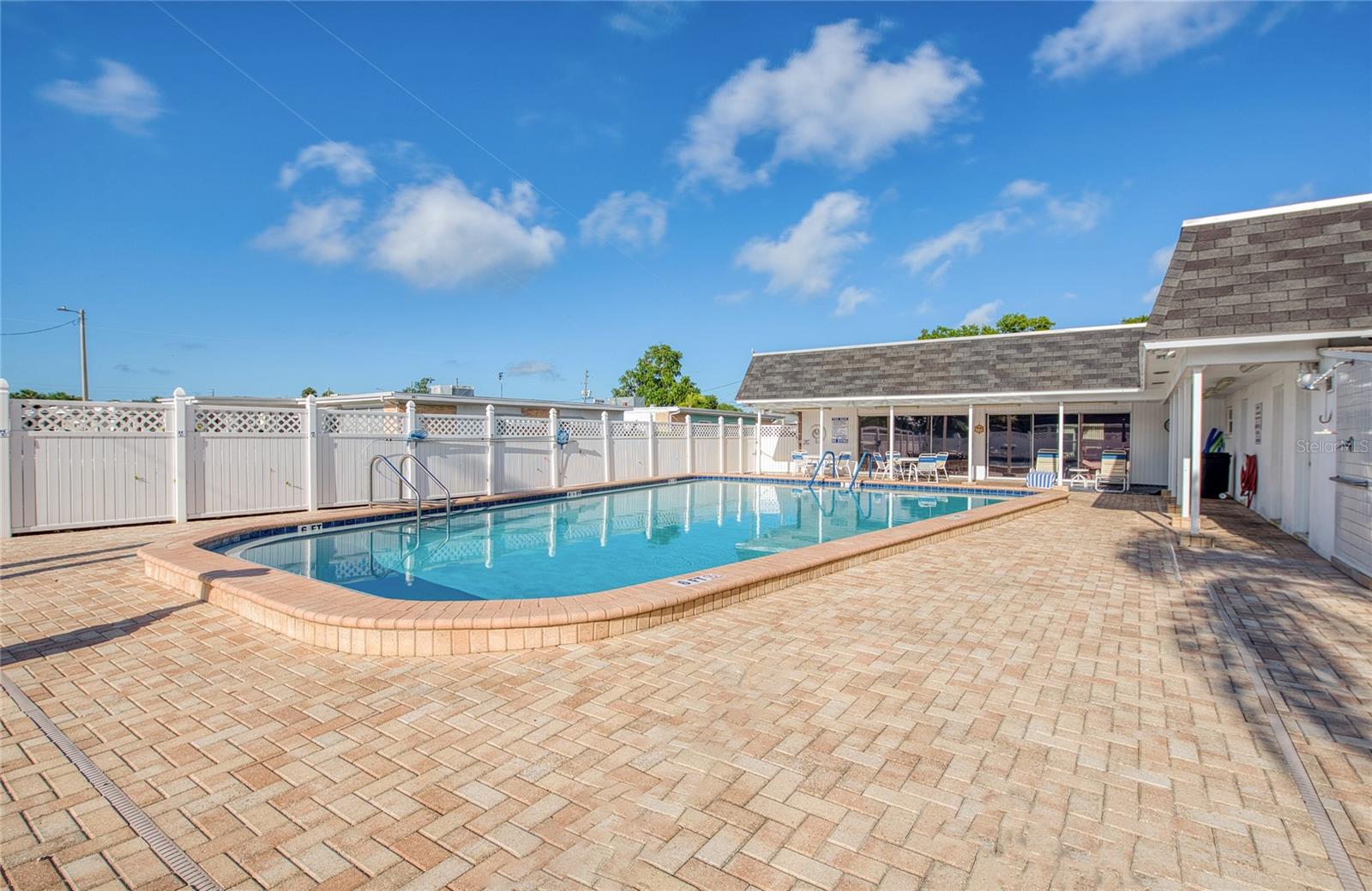 HARBOR CREST 400 APT - Residential