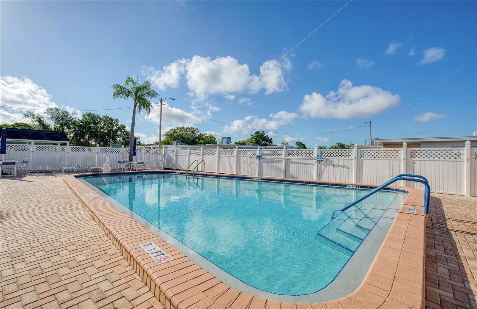 HARBOR CREST 400 APT - Residential