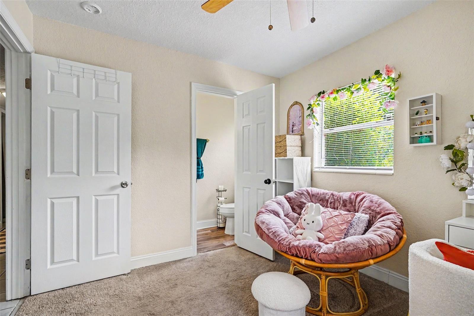 MEADOWLAWN - Residential
