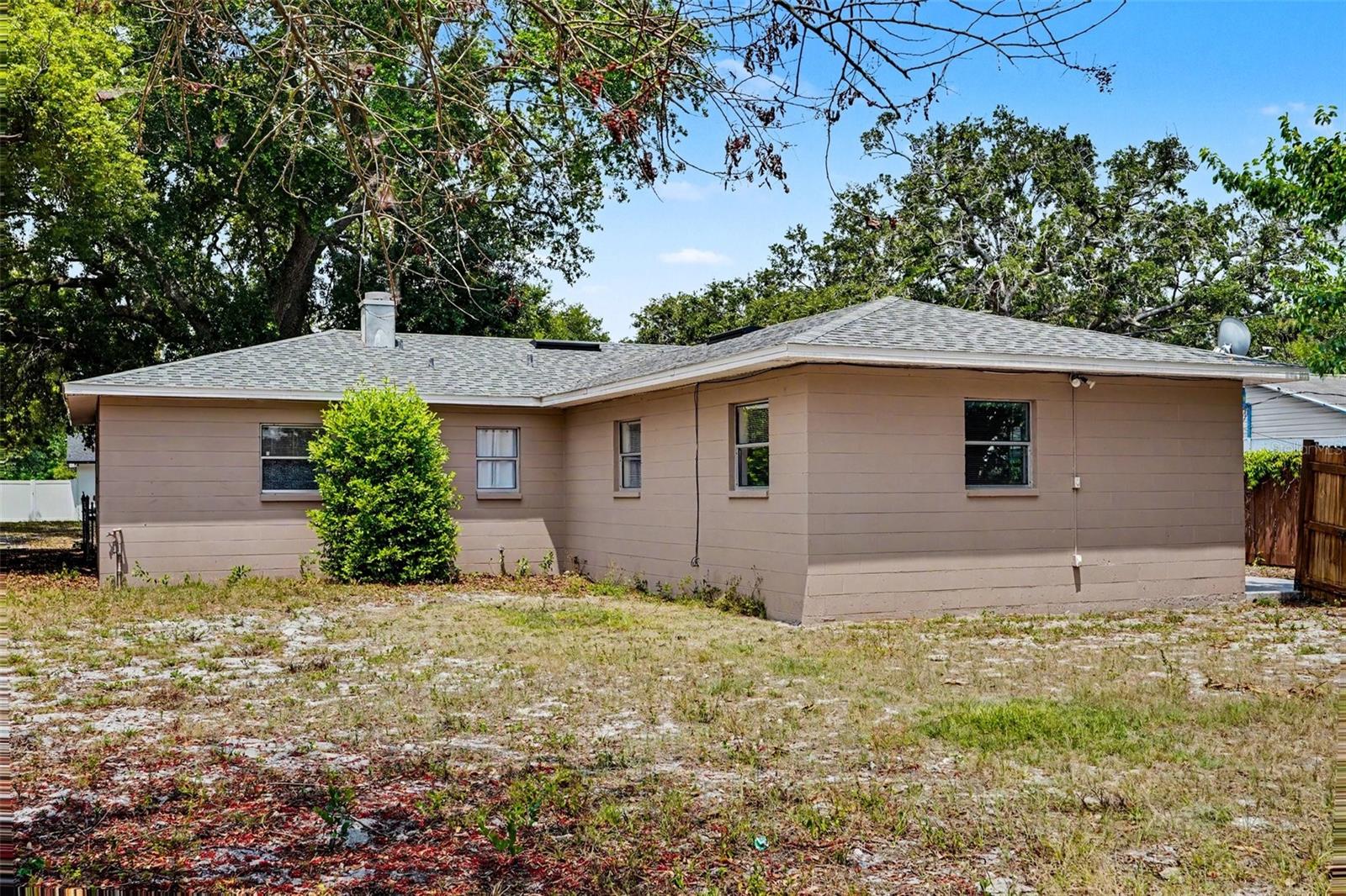 MEADOWLAWN - Residential