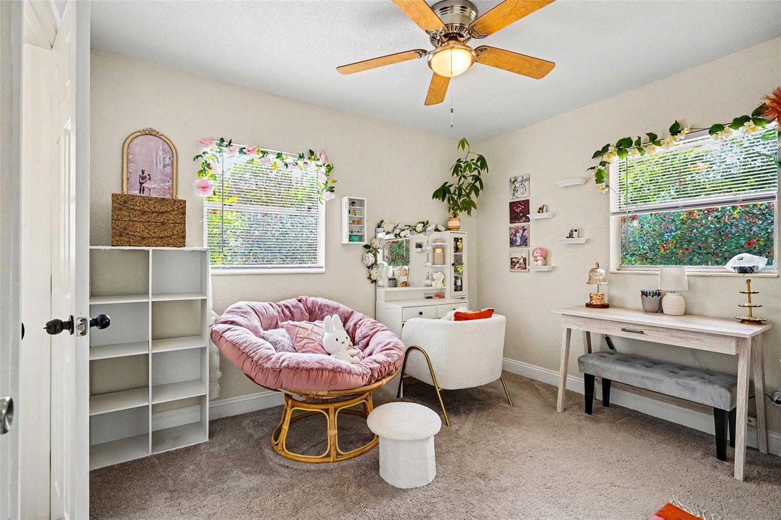 MEADOWLAWN - Residential