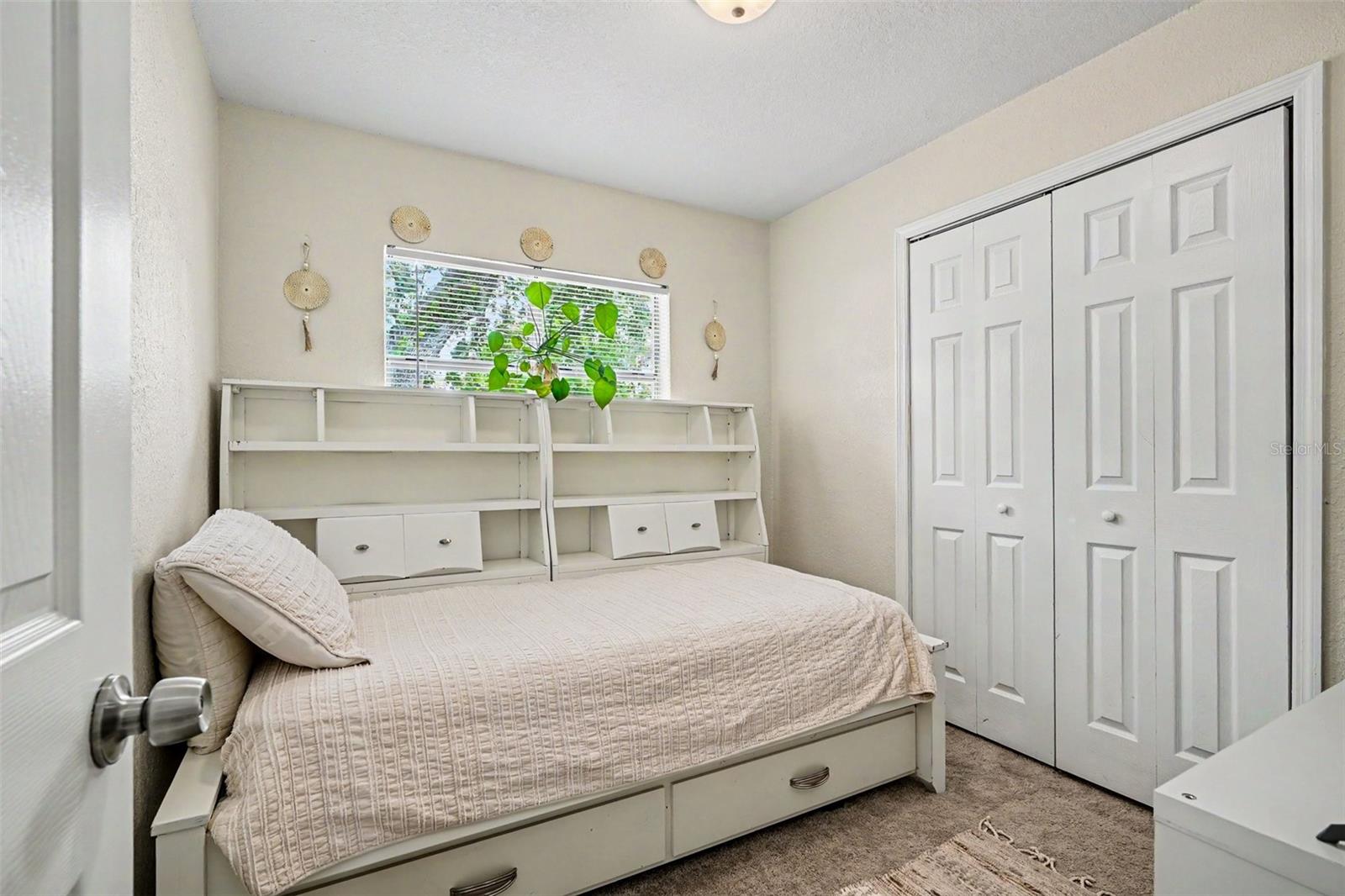 MEADOWLAWN - Residential