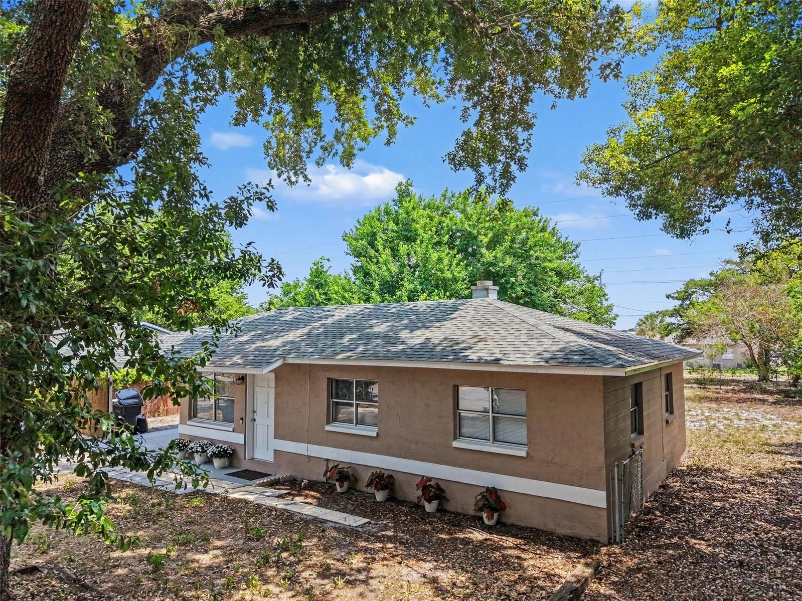 MEADOWLAWN - Residential