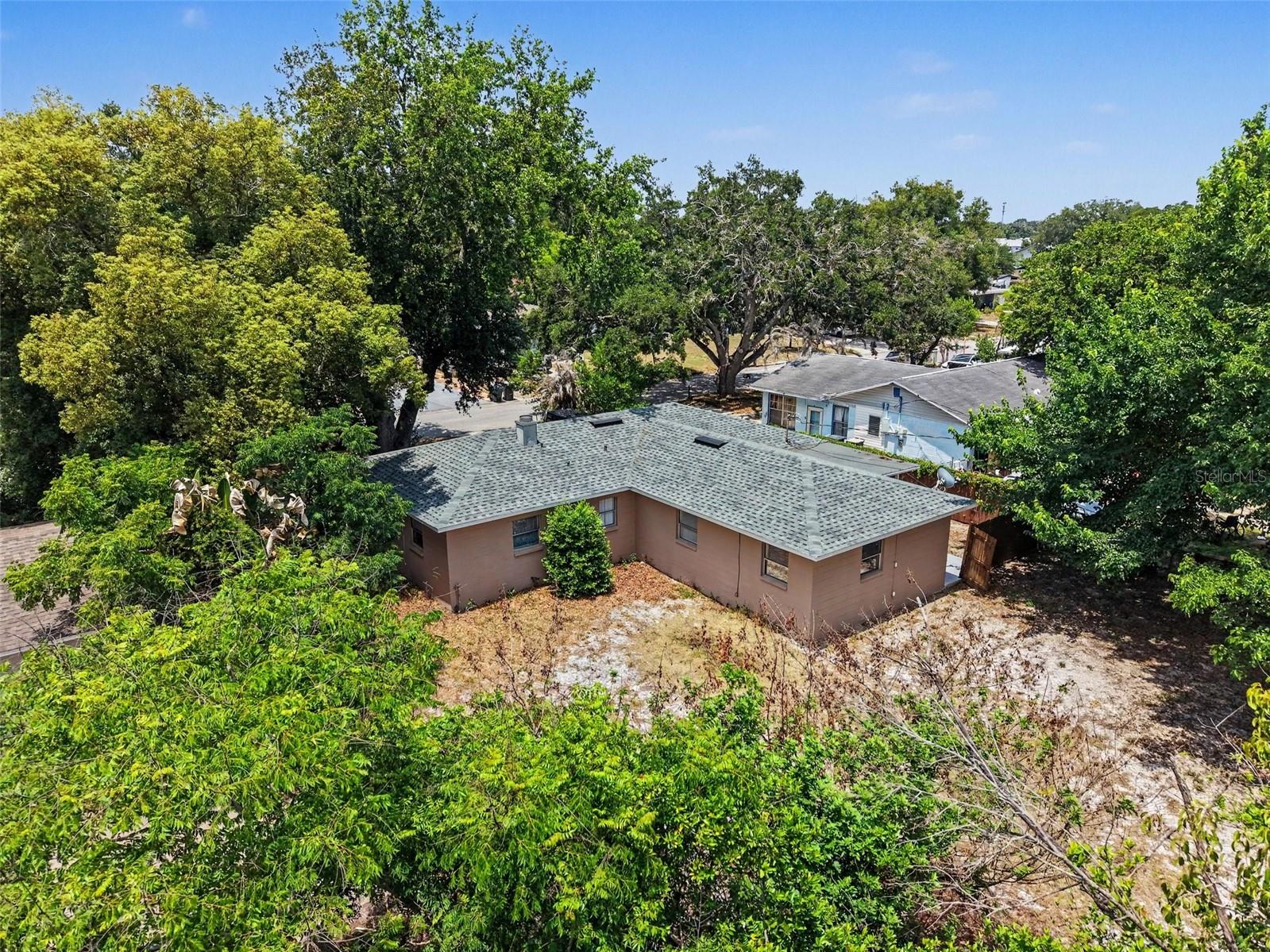 MEADOWLAWN - Residential