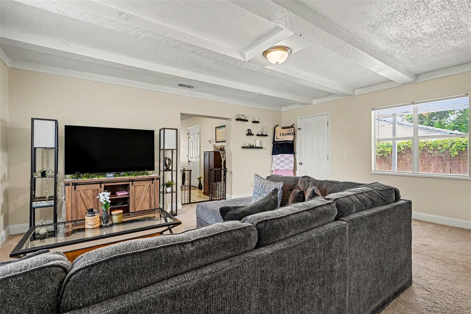 MEADOWLAWN - Residential