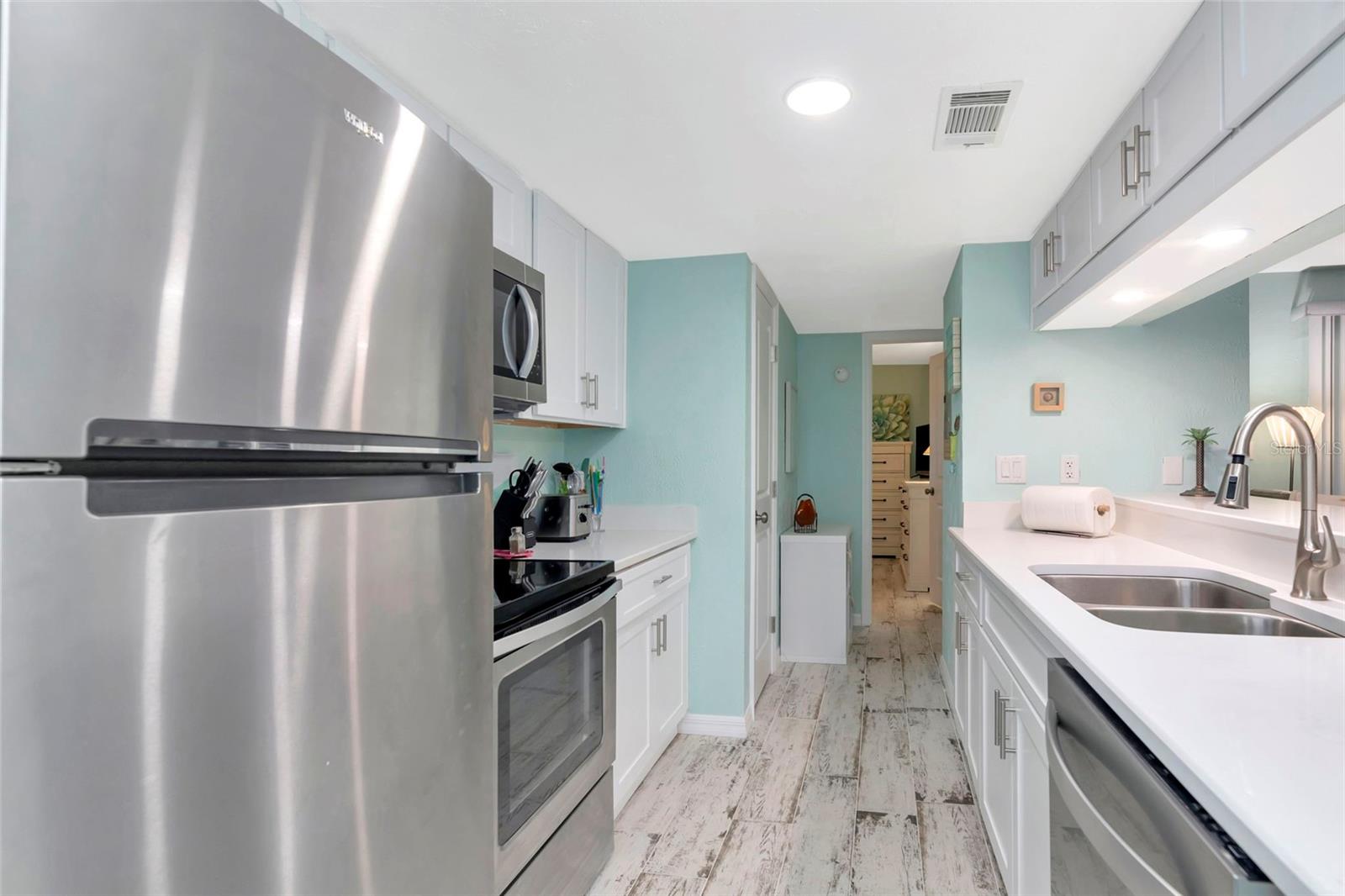 BERMUDA BAY BEACH CONDO - Residential