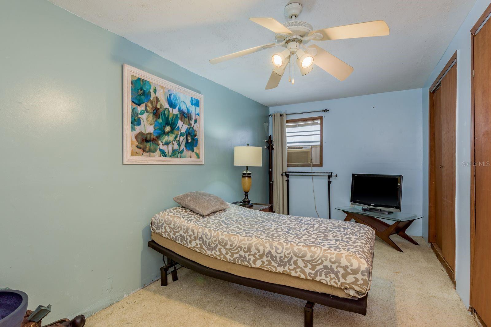 LEESBURG ORANGE HEIGHTS - Residential