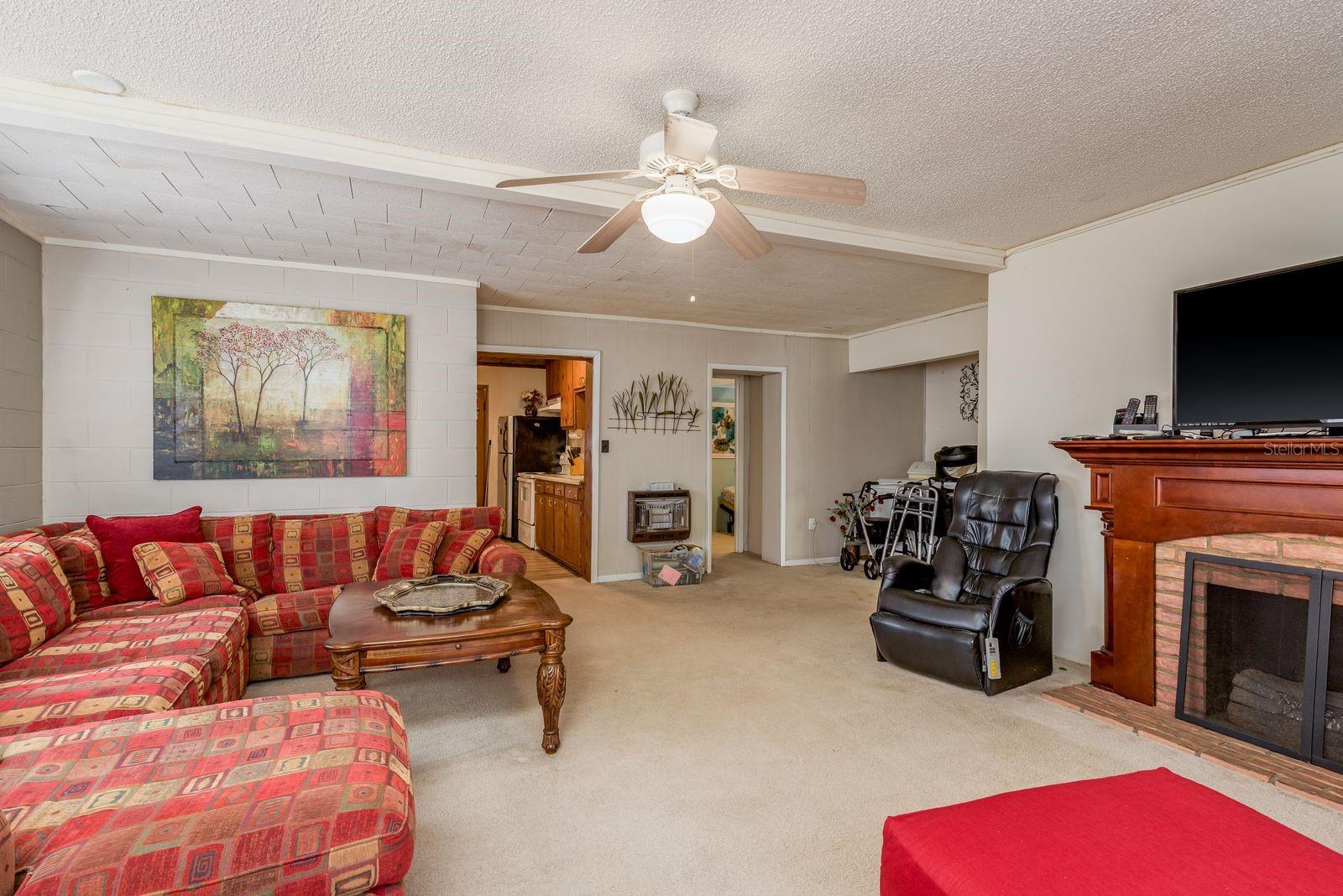 LEESBURG ORANGE HEIGHTS - Residential