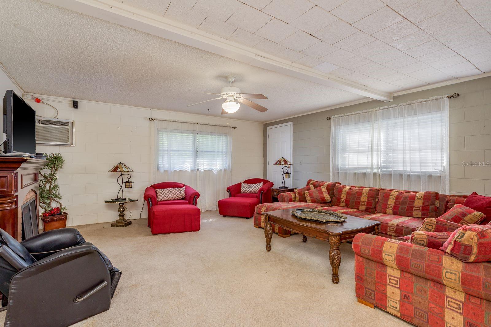 LEESBURG ORANGE HEIGHTS - Residential