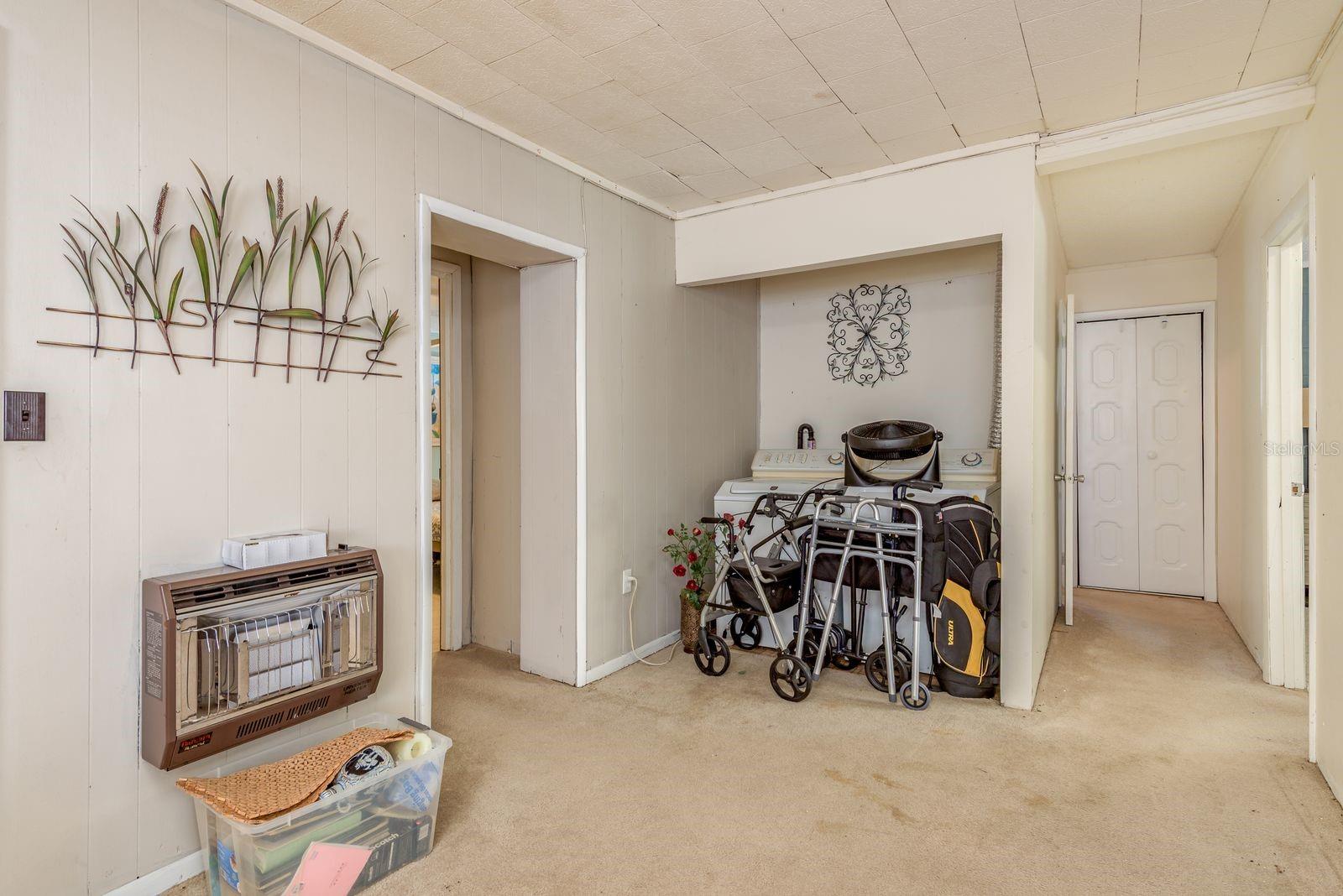 LEESBURG ORANGE HEIGHTS - Residential