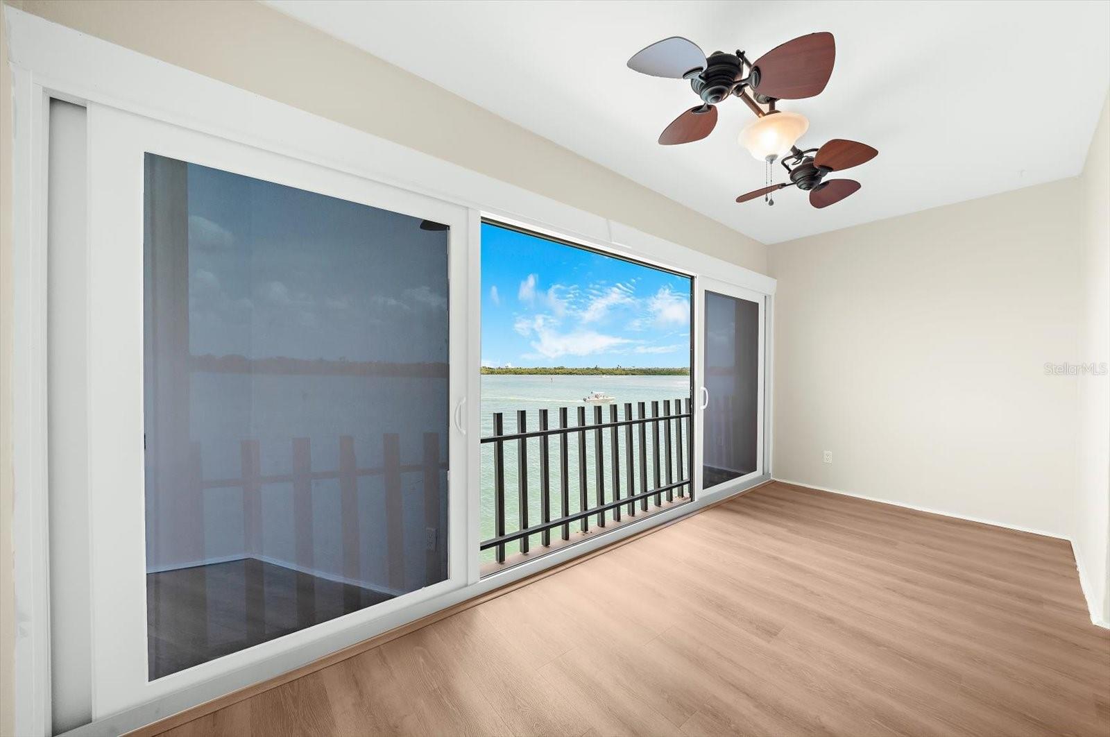 868 BAYWAY BOULEVARD 307