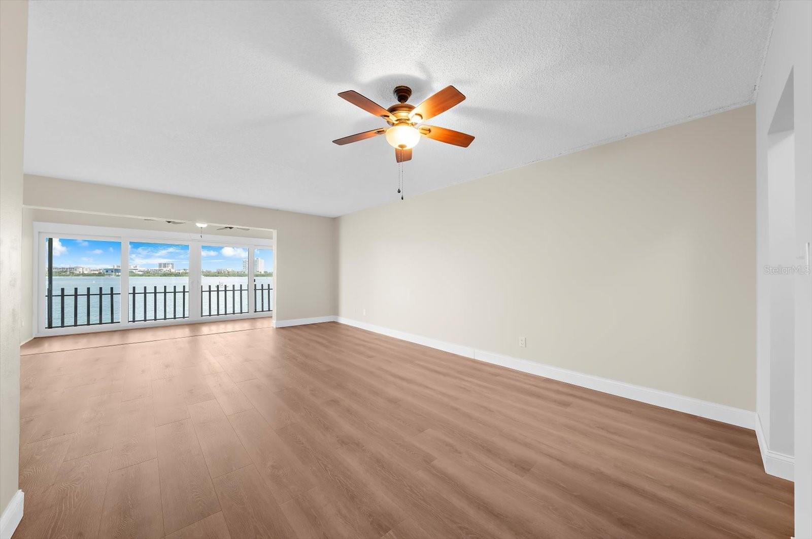 868 BAYWAY BOULEVARD 307